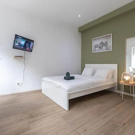 Cosy Et Lumineux Au Coeur De - Rdc Apartment Liege